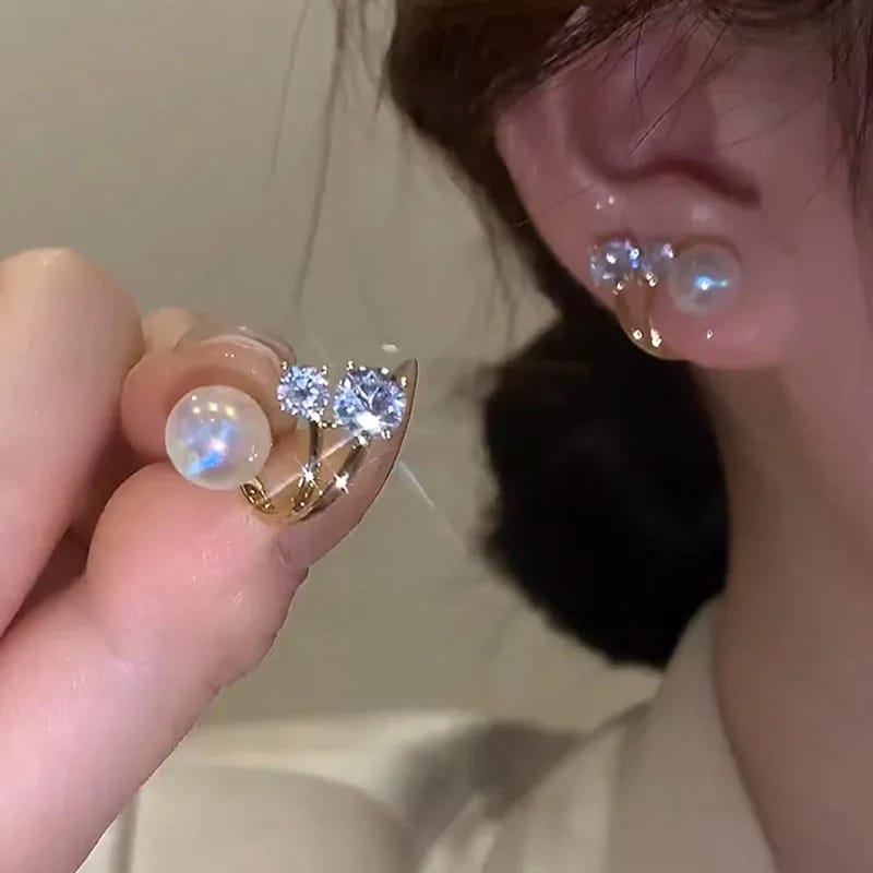 Pearly Curve Earrings